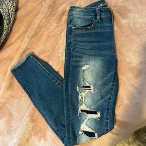 AMERICAN EAGLE HIGH RISE STRETCH JEAN